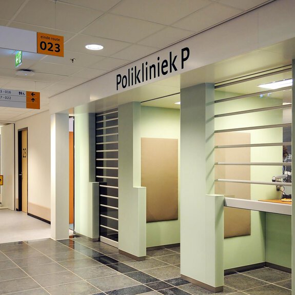 Interior view of the reception at the Maartenklinik 